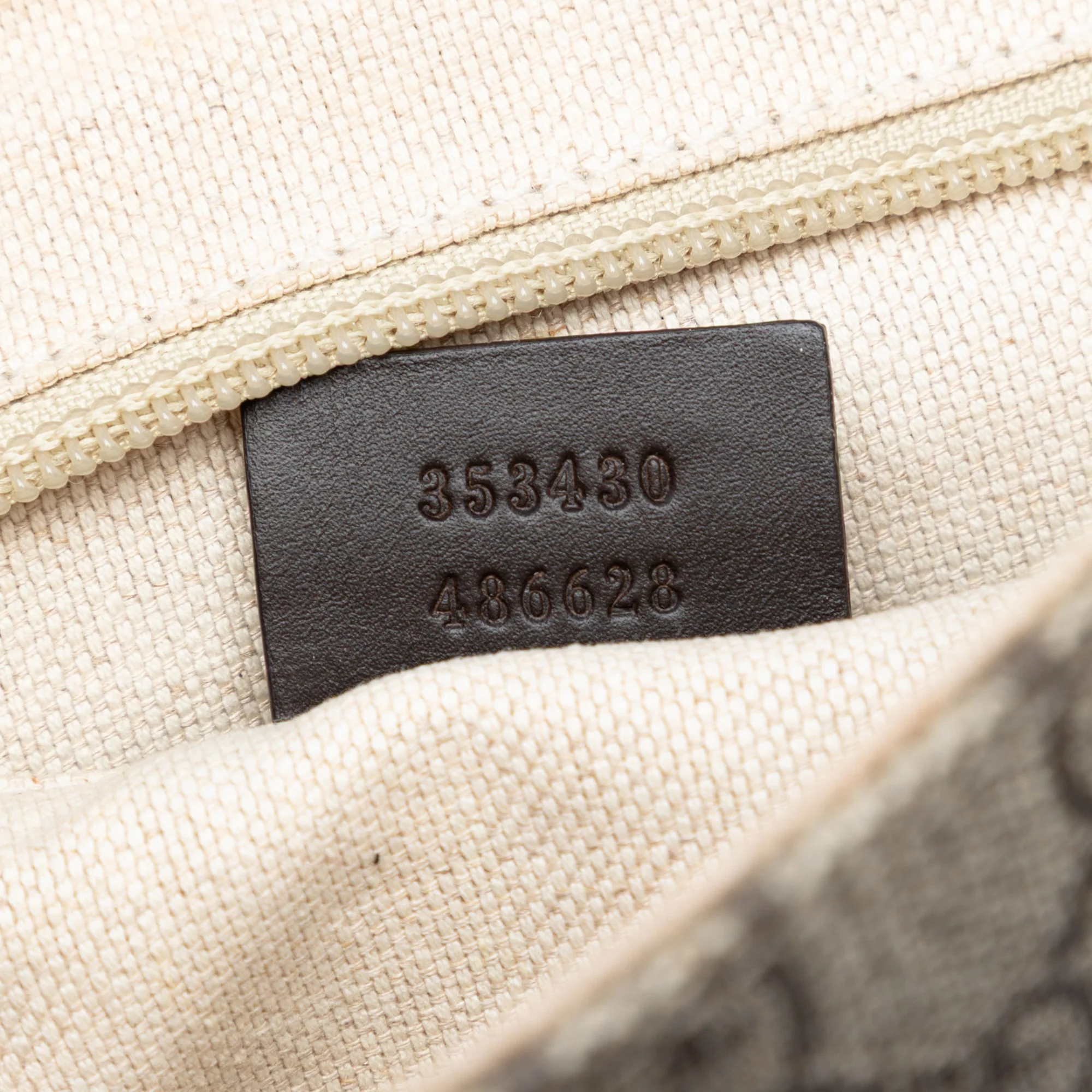 GG Supreme Messenger Bag - Image 7