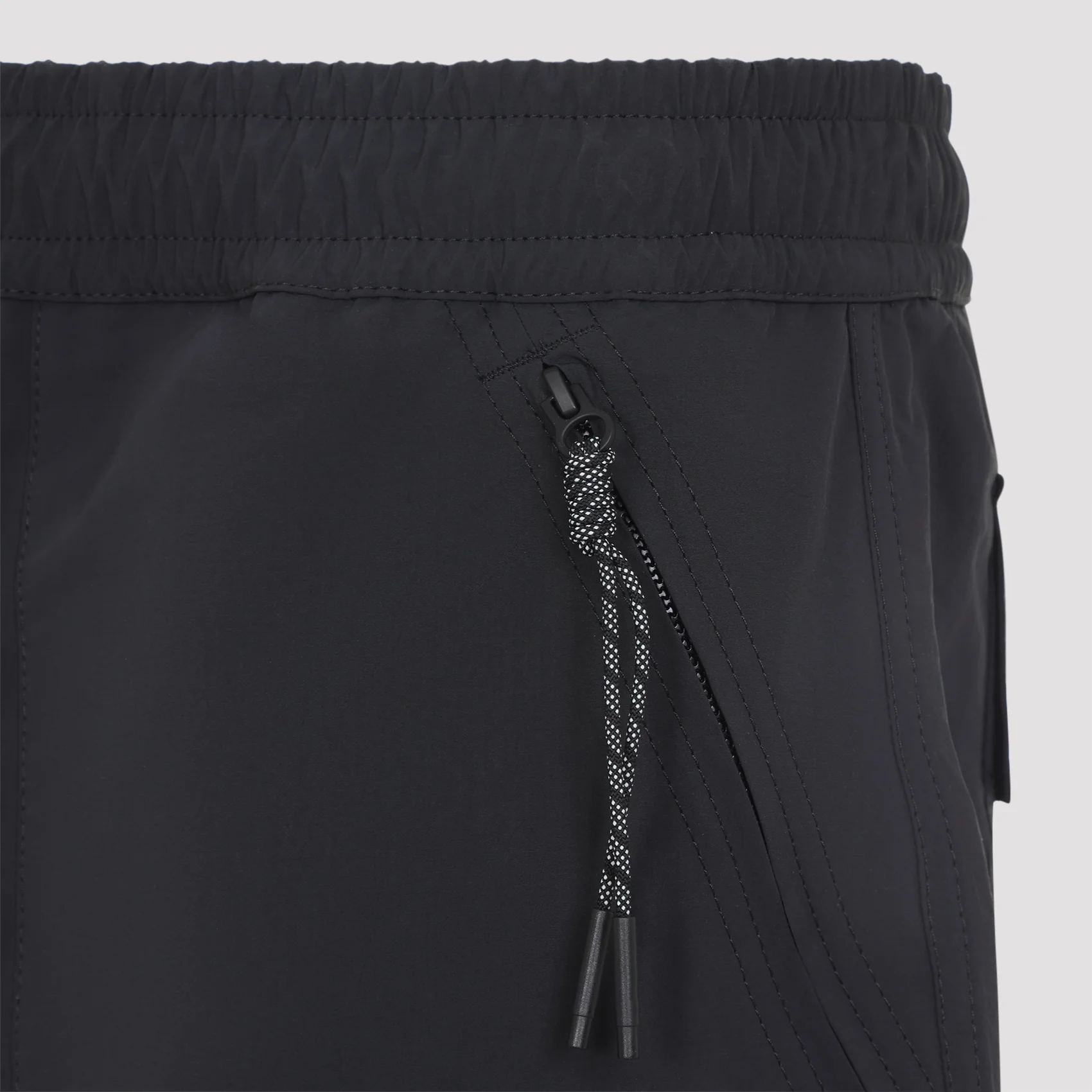 GRENOBLE: TECHNICAL FROISSÉ SHORTS - Image 4
