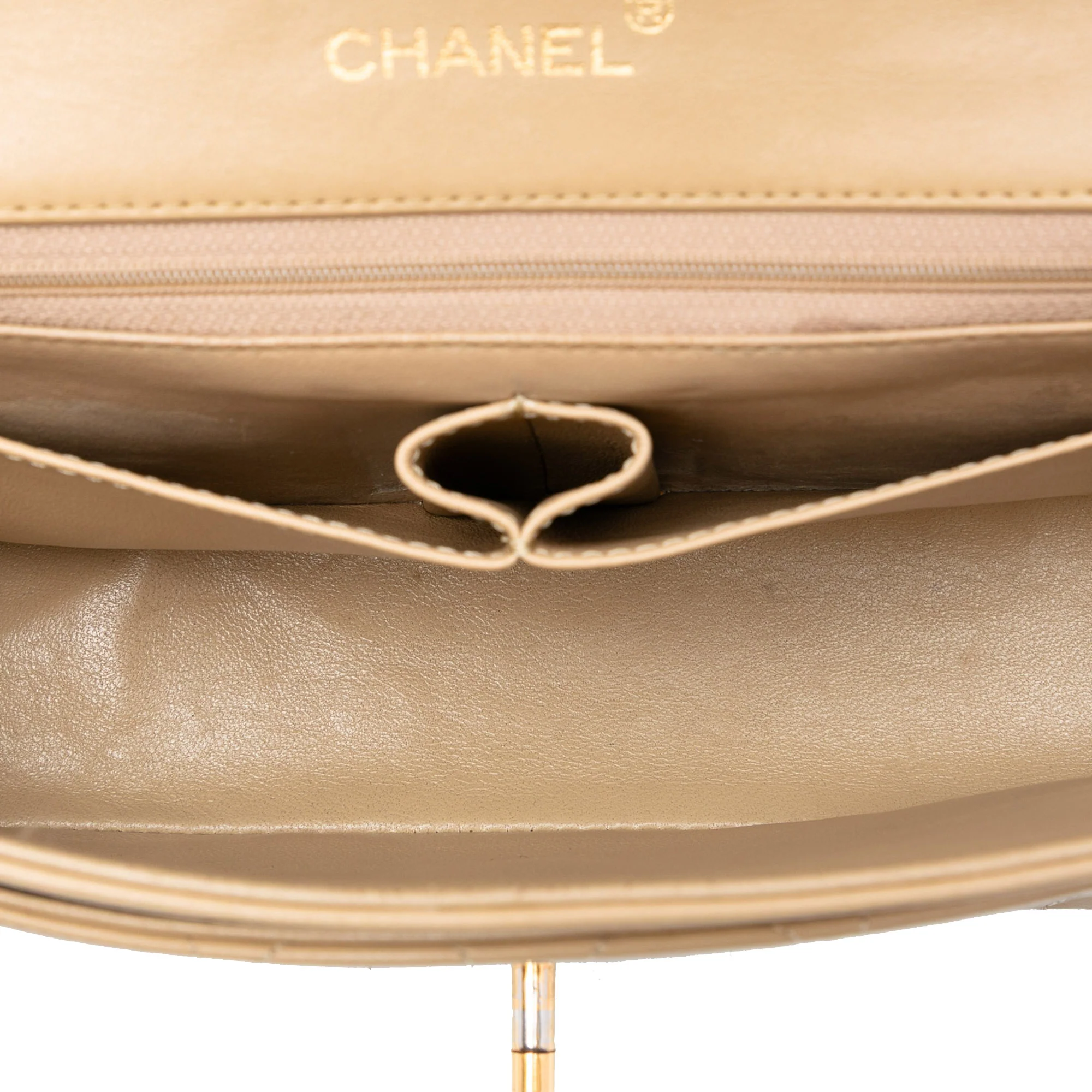 Medium Classic Lambskin Single Flap - Image 4