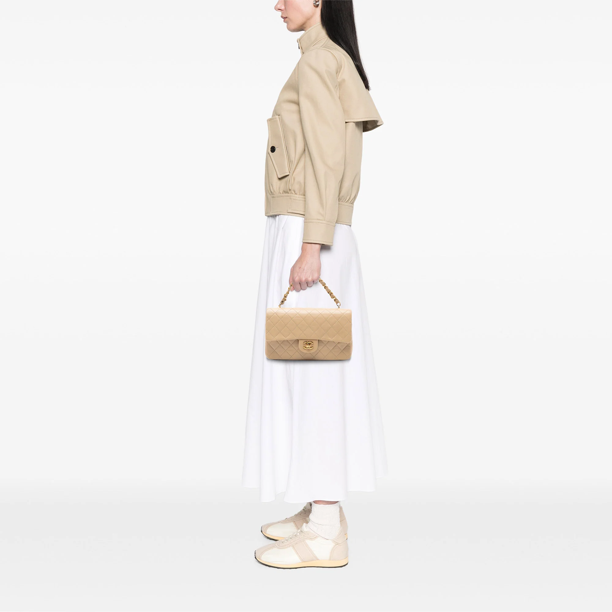 Medium Classic Lambskin Single Flap - Image 7