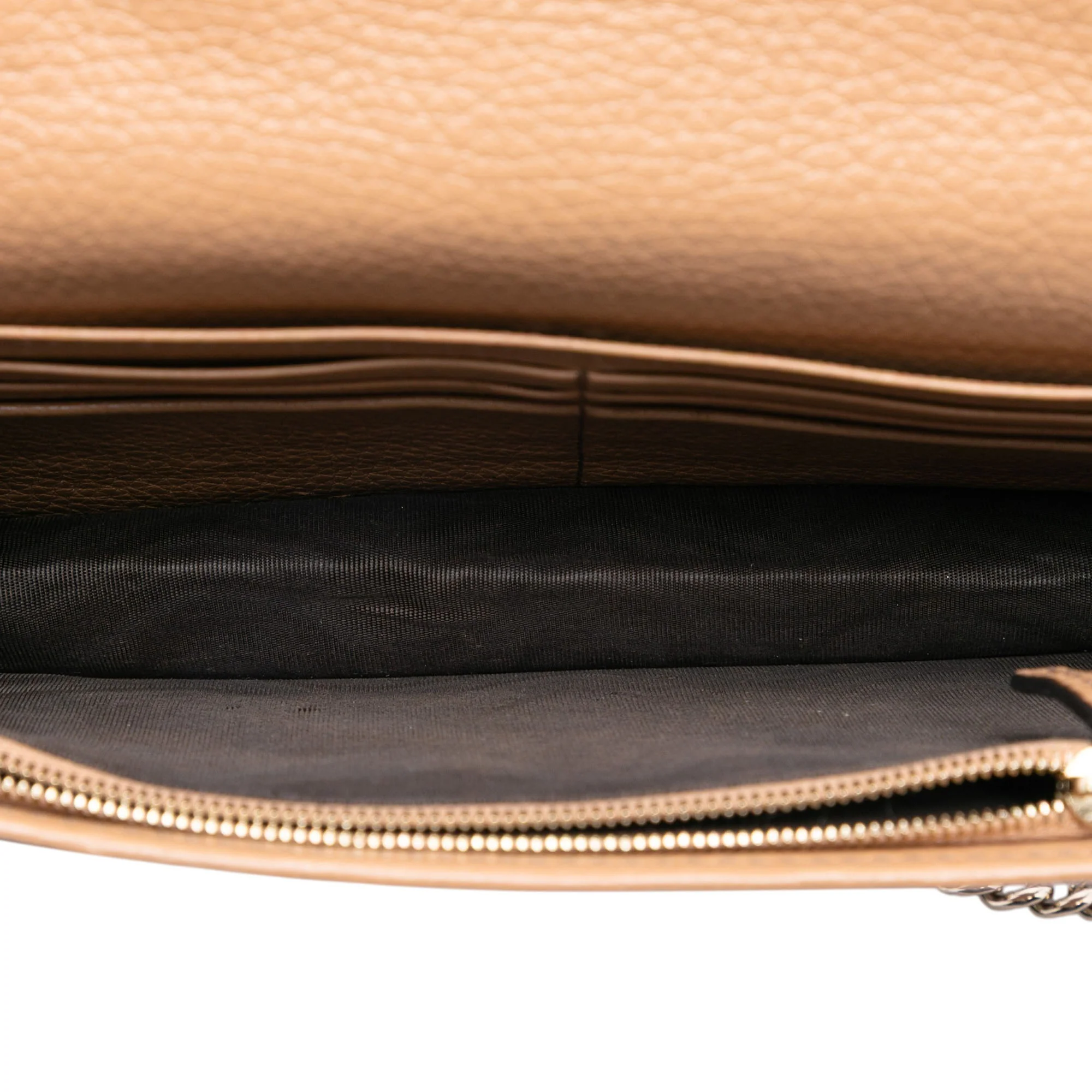 Pebbled Calfskin Soho Wallet On Chain - Image 4