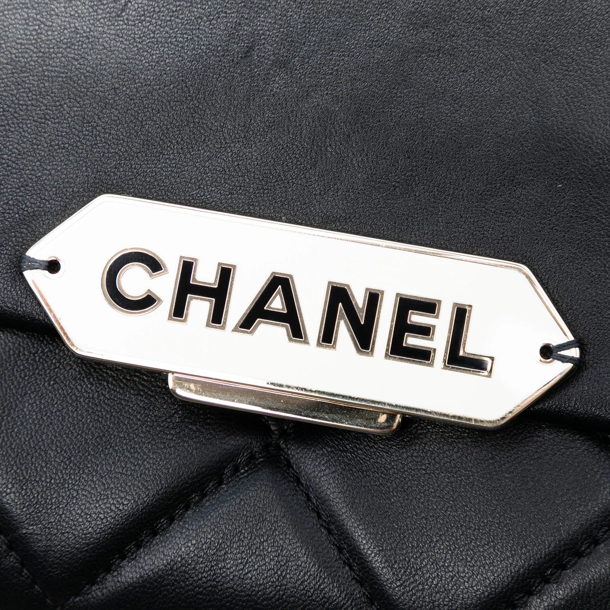 Quilted Lambskin Retro Label Shoulder Bag - Image 6