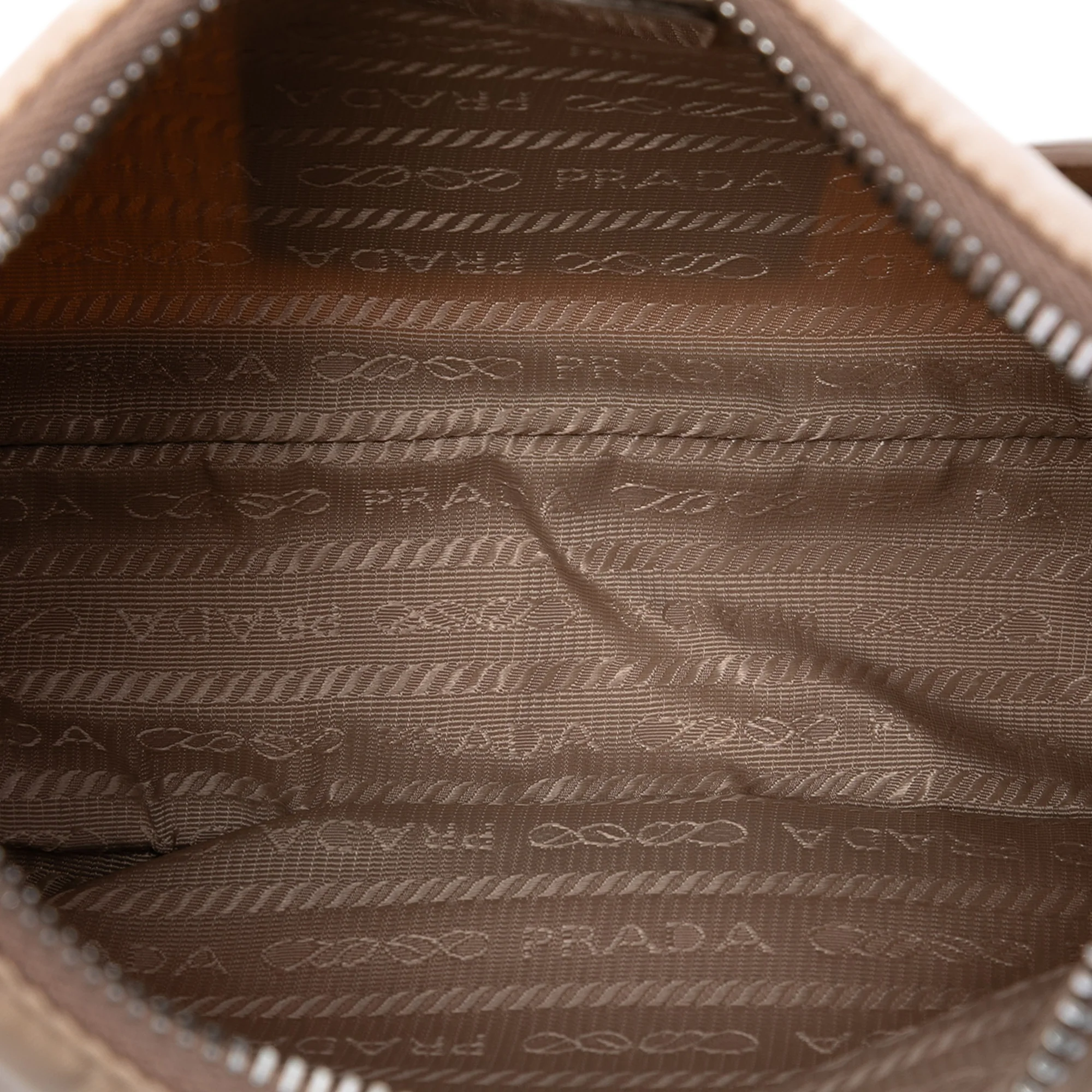Re Nylon Re Edition 2005 Shoulder Bag - Image 4