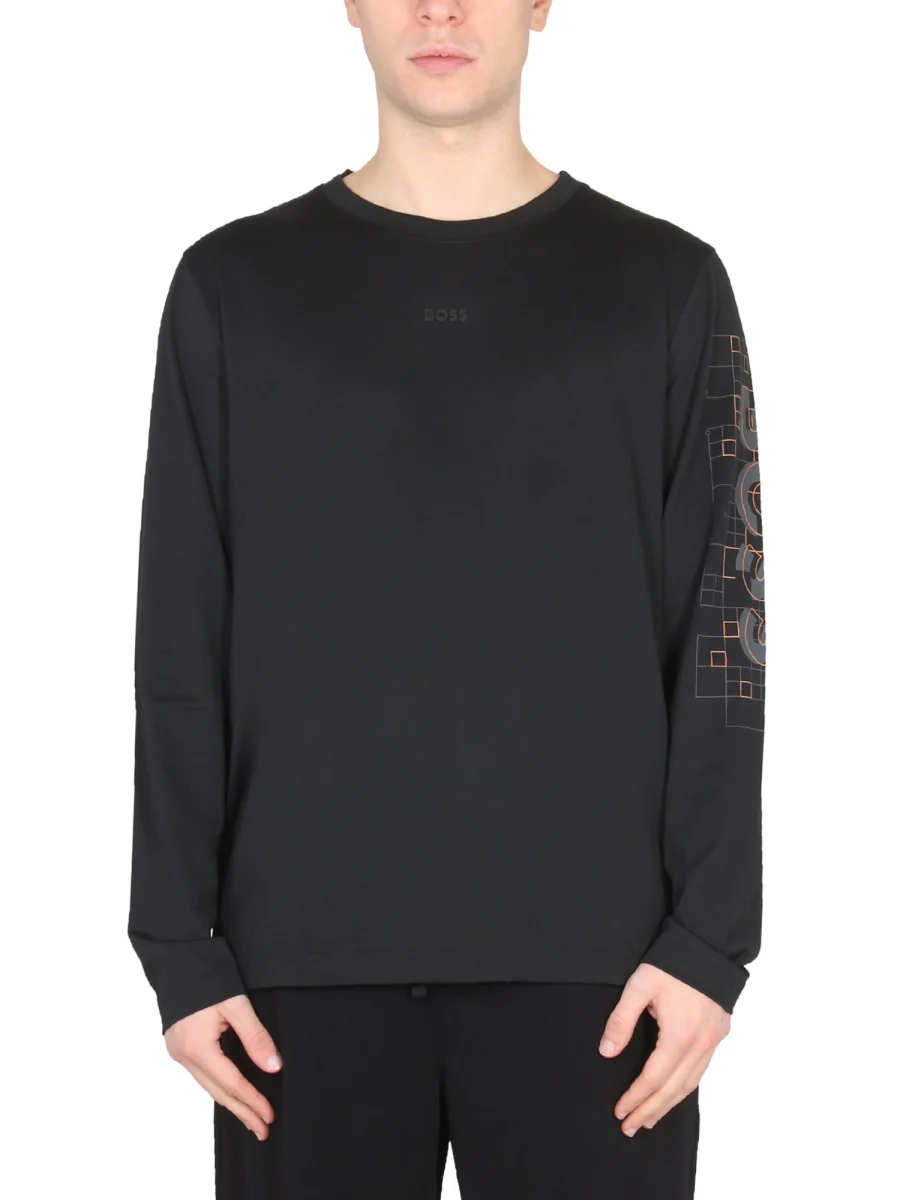 T-SHIRT WITH LOGO